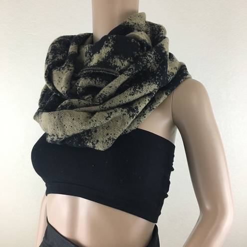 BP NWT  Abstract Black Tan Infinity Circle Scarf