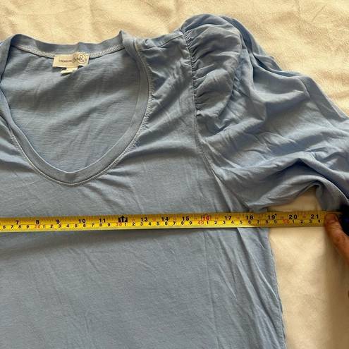 Treasure & Bond  scoop neck tee size Large