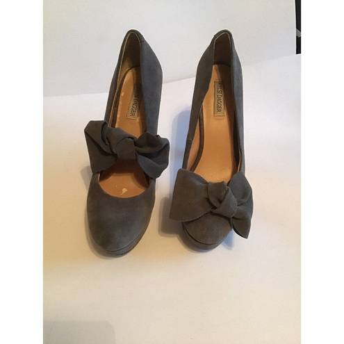 Kelsi Dagger  GREY SUEDE PLATFORM BOW 8M