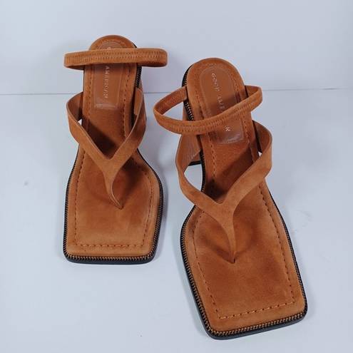 Good American  Size 8 Square Toe Brown Suede Block Heel Thong Sandals Zipper Edge