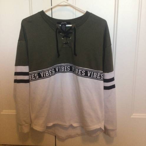 Justify Women’s size small Sweatshirt olive green and off white