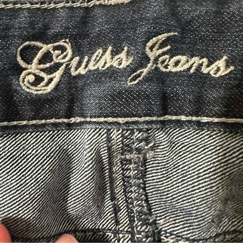 Guess  Jeans women's size 28 skinny jeans with embroidery back pockets