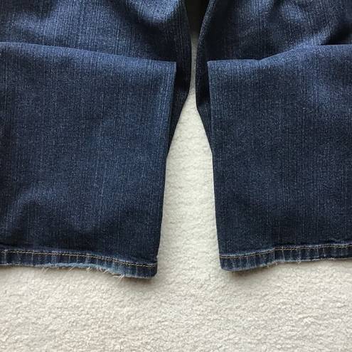 DKNY  JEANS SIZE 8 S/C BOOTCUT BLUE JEANS