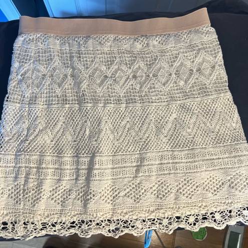 American Eagle White lace mini skirt