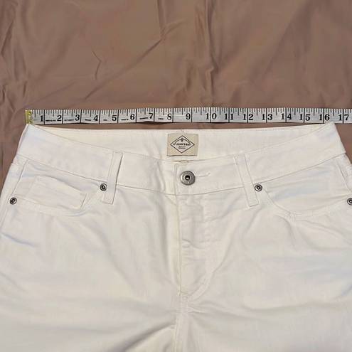 St. John’s Bay At John’s Bay gorgeous white cuffed cropped jeans so bright & beautiful like new