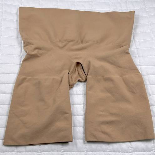 SKIMS  Butt Enhancing Short Shapewear in Ochre Size Small