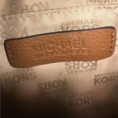 Michael Kors 🛍 Caramel Brown Pebble Leather Single Zip Clutch with Wrist Strap