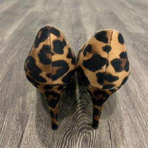 Marc Fisher  | Pre-Loved Animal Print Round Toe Heels Size 7