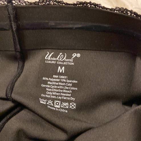 Under W Here Luxury Collection size M never been there Black Size M