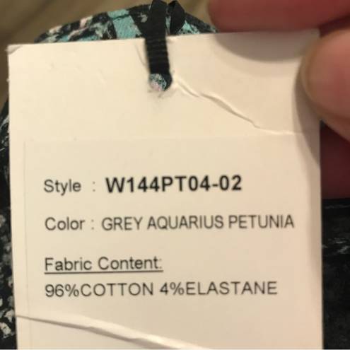 W By Worth Jeans Grey Aquamarine Petunia Print Size 2