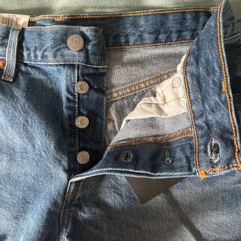 Levi’s  Premium 501 Mid Rise Jean Shorts Size 28