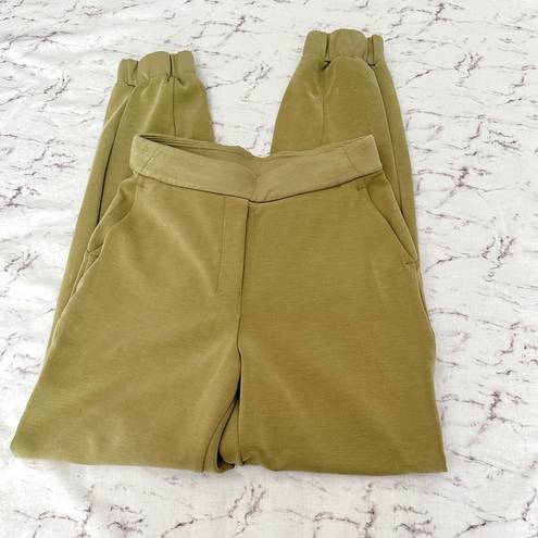 Lululemon Softstreme Relaxed High-Rise Pant Jogger Bronze Green Size 4