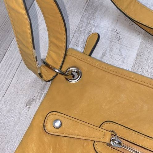 Bueno  faux leather bag mustard color