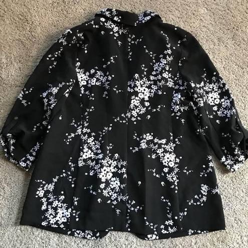 Soho Apparel  LTD  women’s 1X black floral blazer