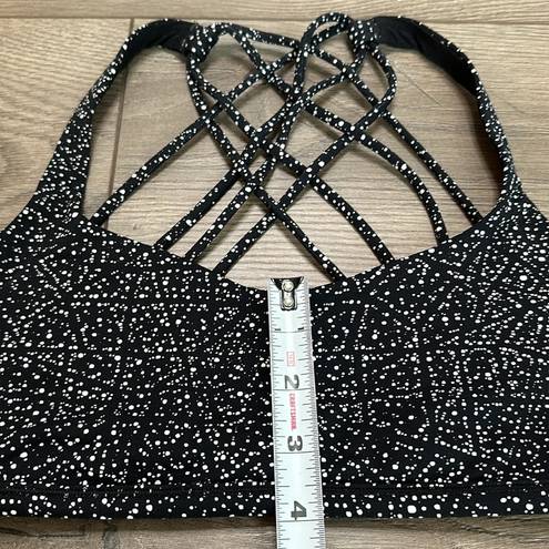 Lululemon Free To Be Wild Night View Black White A/B Cup Sports Bra Size 6