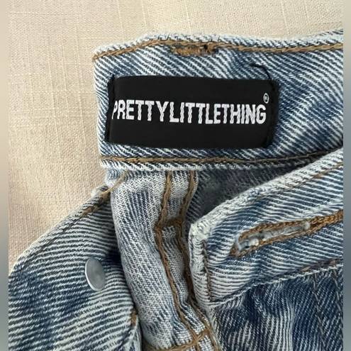 Pretty Little Thing  Straight Leg Jeans