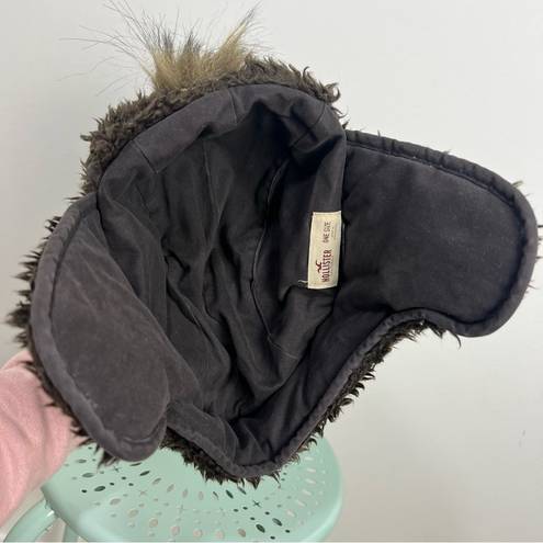 Hollister  Bear Faux Fur Trapper Winter Hat One Size Unisex in Dark Brown