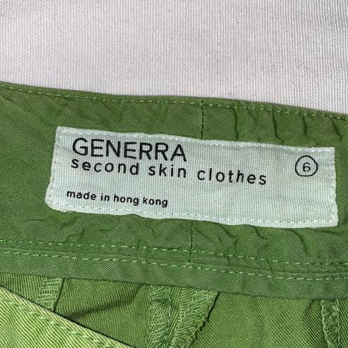 Second Skin GENERRA  clothes Women’s Bermuda shorts Size 6-EUC
