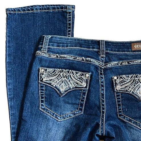 Shyanne  Women’s Sz 29 Boot Cut Scroll Embroidered Western Mid Rise Denim Jeans