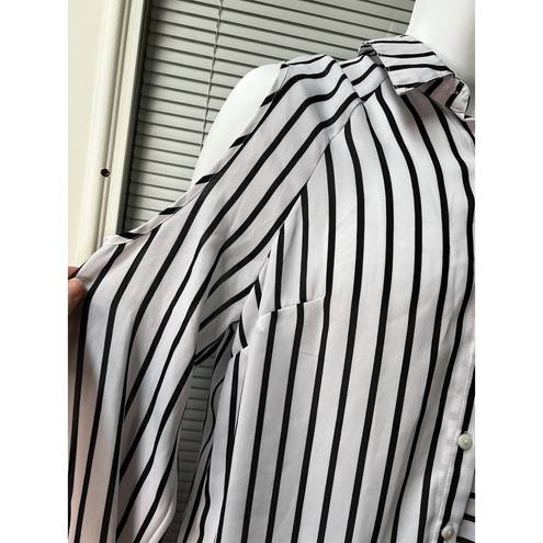 Valerie Stevens Women’s Top Black White Striped M Cold Shoulder Shirt Valarie Stevens 310601‎