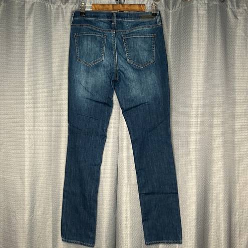 DKNY  BLUE JEANS SIZE 4 STRAIGHT LEG