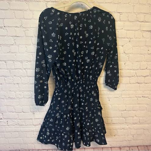 Entro  navy blue floral v neck lined ruffle tiered mini dress size Medium