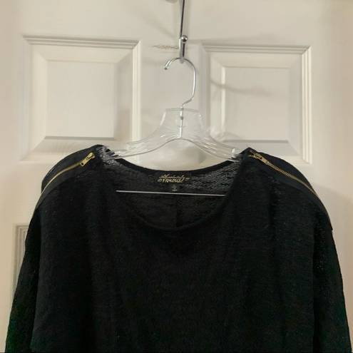 Absolutely Famous  Black 3/4 Sleeve Knit Blouse S