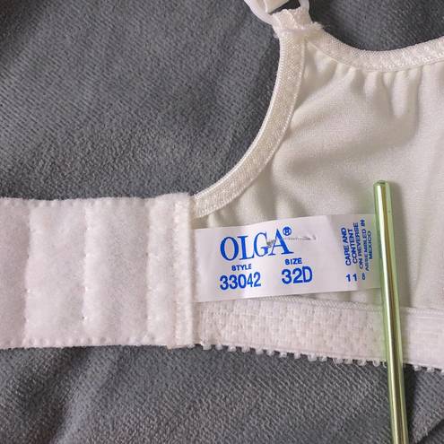 Second Skin New Vintage Olga Simply Perfect Satin Bra 32D  White 33042 Unlined