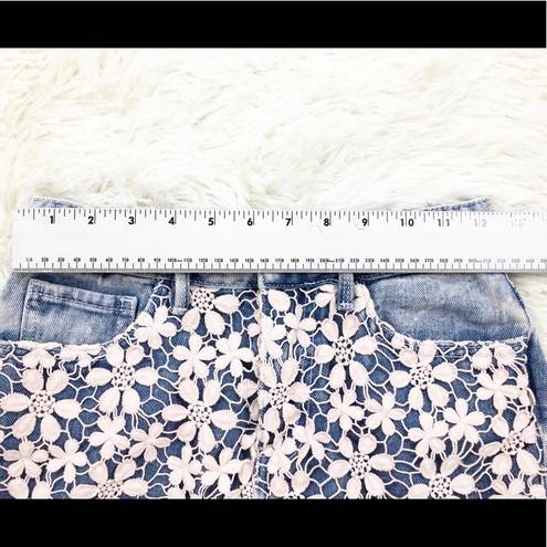 Roxy  lace front acid wash jean shorts size 1