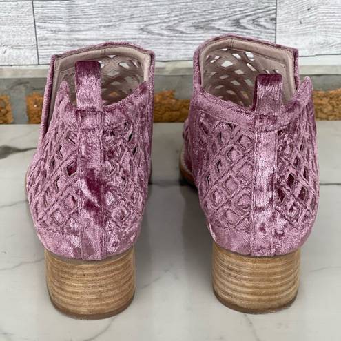 Jeffrey Campbell  Taggart Booties in lush blush velvet size 8.5