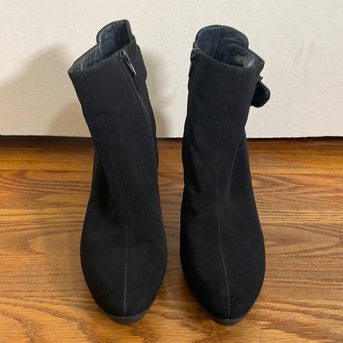 Stuart Weitzman  Gore-Tex Black Fabric Booties Size 8.5M