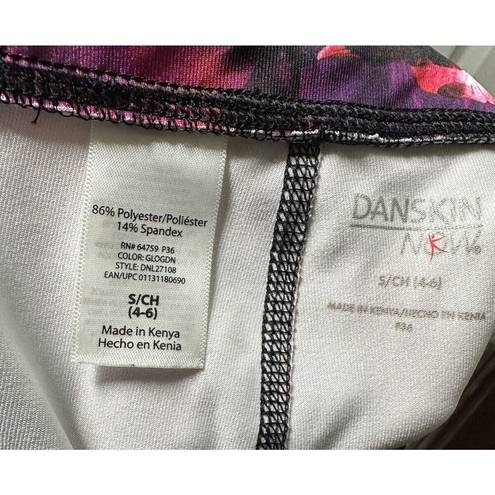 Danskin  Now Fitted Pink/Red Floral Print Capri's Size Small