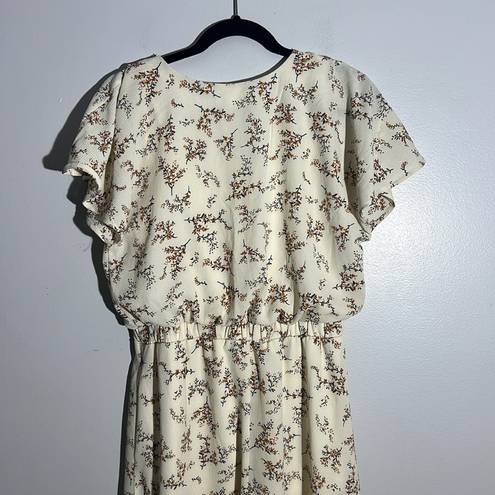 Sienna Sky NWT  Ivory Floral Ditzy Flutter Sleeve Midi Dress Women's L