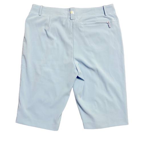 DKNY NWOT  GOLF BERMUDA SHORTS SKY BLUE WOMEN’S SIZE 12   3 Zip Pockets