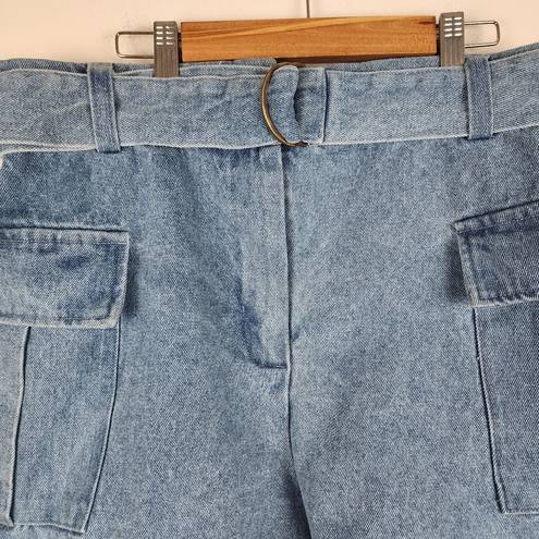INC Jeannie Mai for  Light Wash Blue Denim Cargo Shorts Belt Size 10