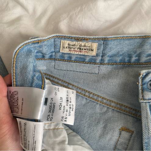 Levi’s  501 light wash jeans 24x28