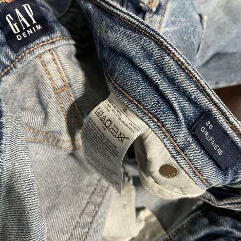 Gap  Girlfriend Cropped Distressed Jeans - 26