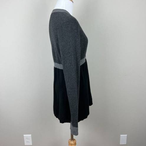 Vince  Cardigan Sweater Womens Medium 100% Cashmere V-Neck‎ 1-Button Long Sleeve