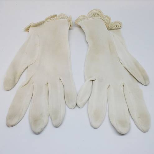 Vintage White Gloves with Lace Trim