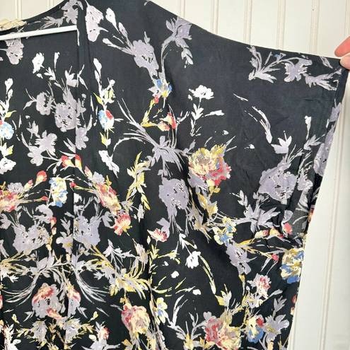 Gypsy  Love black floral short sleeve lightweight kimono size small