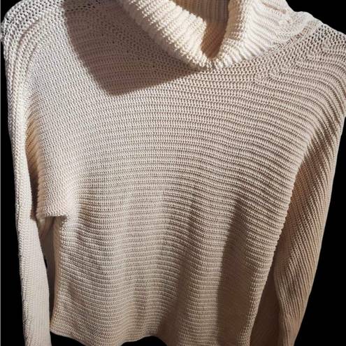 Garnet Hill  size small cream colored turtleneck sweater bust  34 inches