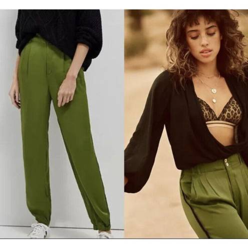 Anthropologie  Diandra Green Satin Pleated Joggers Size 16. B-3