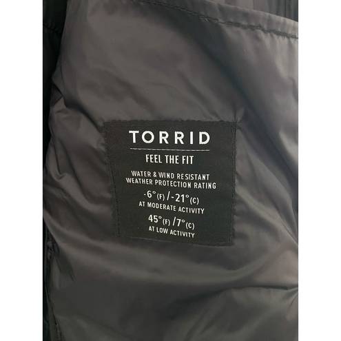 Torrid  Black Quilted Puffer Trench Coat size 3X Hooded Packable Satin