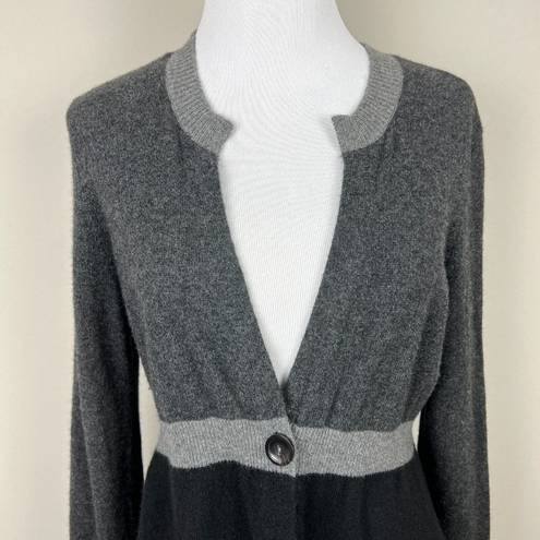 Vince  Cardigan Sweater Womens Medium 100% Cashmere V-Neck‎ 1-Button Long Sleeve