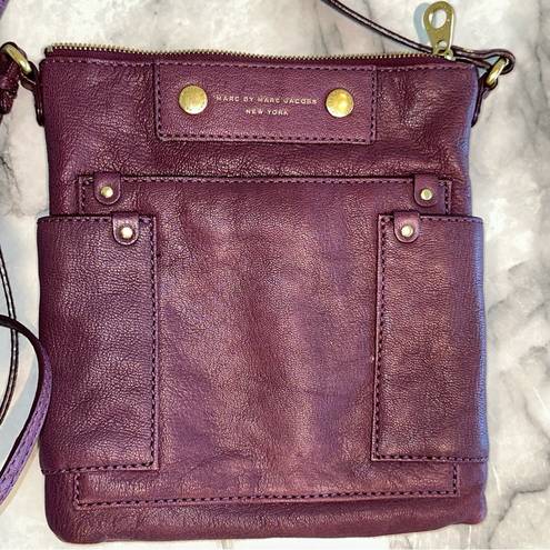 Marc by Marc Jacobs Vintage  Preppy Sia Leather Crossbody Handbag Bag Berry 10x9"