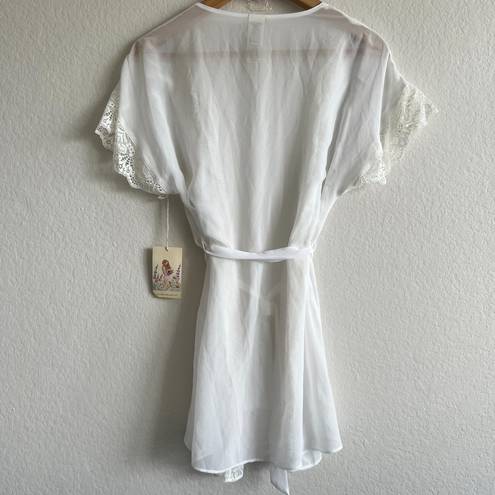 In Bloom NWT  By Jonquil White Lace Chiffon Robe Womens Small