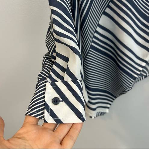 Krass&co NWT NY &  Soho Striped Asymmetrical Button Down Shirt Size Medium