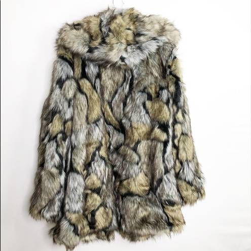 Fillinuo faux fur hooded coat Size undefined