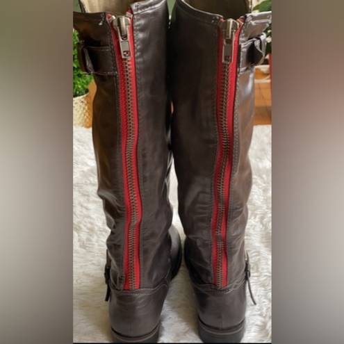 American Eagle Women’s knee high buckles round toe leather boots, size 6.5