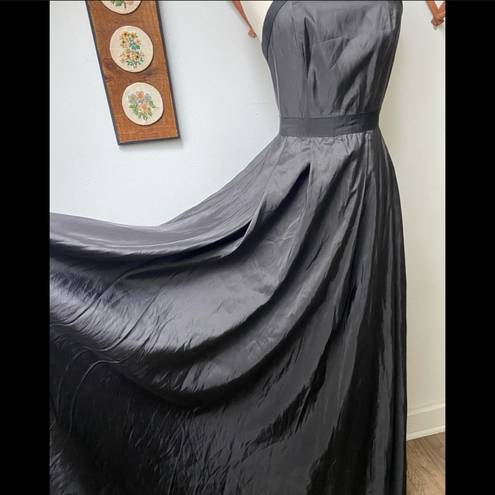 Fame and Partners Black Full Length Evening Dress size 4